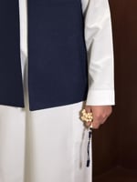 سبحة بكلايت اوف وايت مع كركوشة كحلي