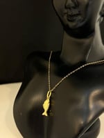 قلادة السمكة ذهب عيار18 فاخره و مميزه للهدايا بواب...