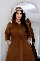 عباية جوخ «دفء الجِمال» بقبعة فرو قابلة للفك