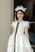 فستان عيد للبنات بتطريز الاسم مع طوق للرأس