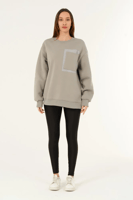 بلوفر الجيب الامامي بتصميم ناعم وانيق