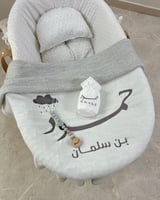 بطانية مواليد + بروش + غطاء رضاعة + تعليقة لهاية