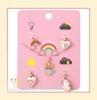 سلسلة مع 5 تعليقات Necklace