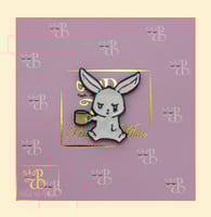 بروش ارنب يحمل كوب Rabbit Carrying a Cup Brooch