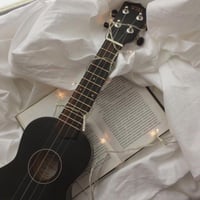 جيتار يوكوليلي +شنطه