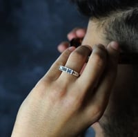 خاتم رجالي ذو طابع ملكي