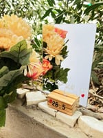 ستاند خشبي لالواح الاكريليك 7 سم اسود