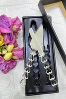 طقم سكاكين وشيالة فضية بتصميم قلوب فاخرة