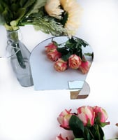 اكريلك فضي مرايا مع قاعدة مقاس 25 * 18 سم