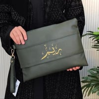 شنطة يد باوتش جلد ناعم زيتي 30 * 22 سم