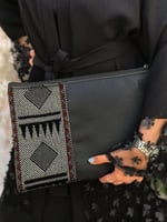 شنطة يد باوتش جلد مع سدو اسود 30 * 22 سم