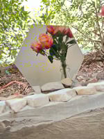 مرايا زجاج شكل سداسي ابيض مقاس 18 * 18 سم