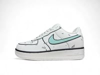 نايك ايرفورس تيفاني