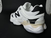 نيوبالانس 9060 أبيض ( NB w )