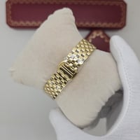 ساعة بياجيه سيكستي باللون الذهبي