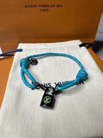 اسوارة لويس فيتون قفل