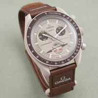 اوميغا سواتش مون سواتش زحل