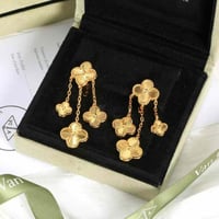 حلق فان كليف كبير ذهبي