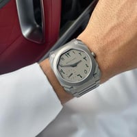 ساعة بولغاري أوكتو فينيسيمو عربي