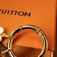 ميدالية لويس فيتون النسائية