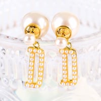 حلق ديور Dior ذهبي