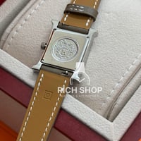 ساعة هيرمز النسائية حجم وسط