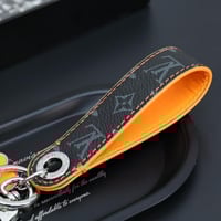 ميدالية لويس فيتون اورنج