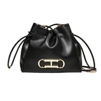 شنطة كارولينا هيريرا سي اتش