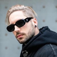 نظارة برادا اسود