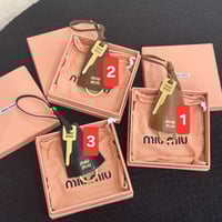 تعليقة حقيبة ميوميو