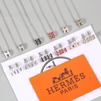 طقم هيرمز الأكثر طلباً سلسال مع حلق