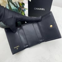 محفظة شانيل المميزة