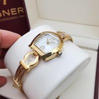 ساعة اقنر نسائي