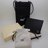 ميدالية مونت بلانك جلد اسود