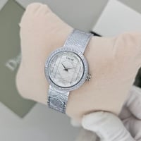 ساعة ديور النسائية