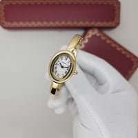 ساعة نسائية شبيهة كارتير بينوار