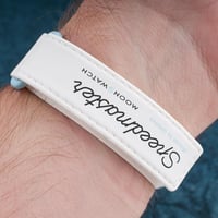 اوميغا سواتش مون سواتش اورانوس