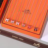 طقم هيرمز الأكثر طلباً سلسال مع حلق