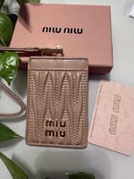 تعليقة بطايق ميو ميو بيج