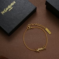 اسوارة ايف سان لوران الأكثر طلباً