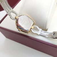 ساعة اقنر نسائي