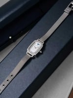 ساعة هاري وينستون ستيل مع زركون داخلي وخارجي