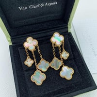 حلق فان كليف 4 وردات صدفي