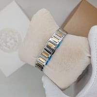 ساعة فرزاتشي الحصرية