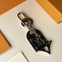 ميدالية لويس فيتون الرجالية