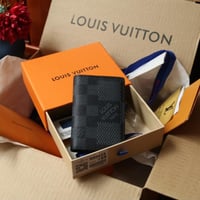 محفظة لويس فيتون