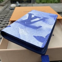 محفظة لويس فيتون