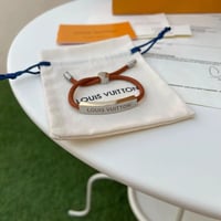 اسوارة لويس فيتون