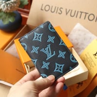 محفظة لويس فيتون