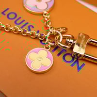 ميدالية لويس فيتون النسائية